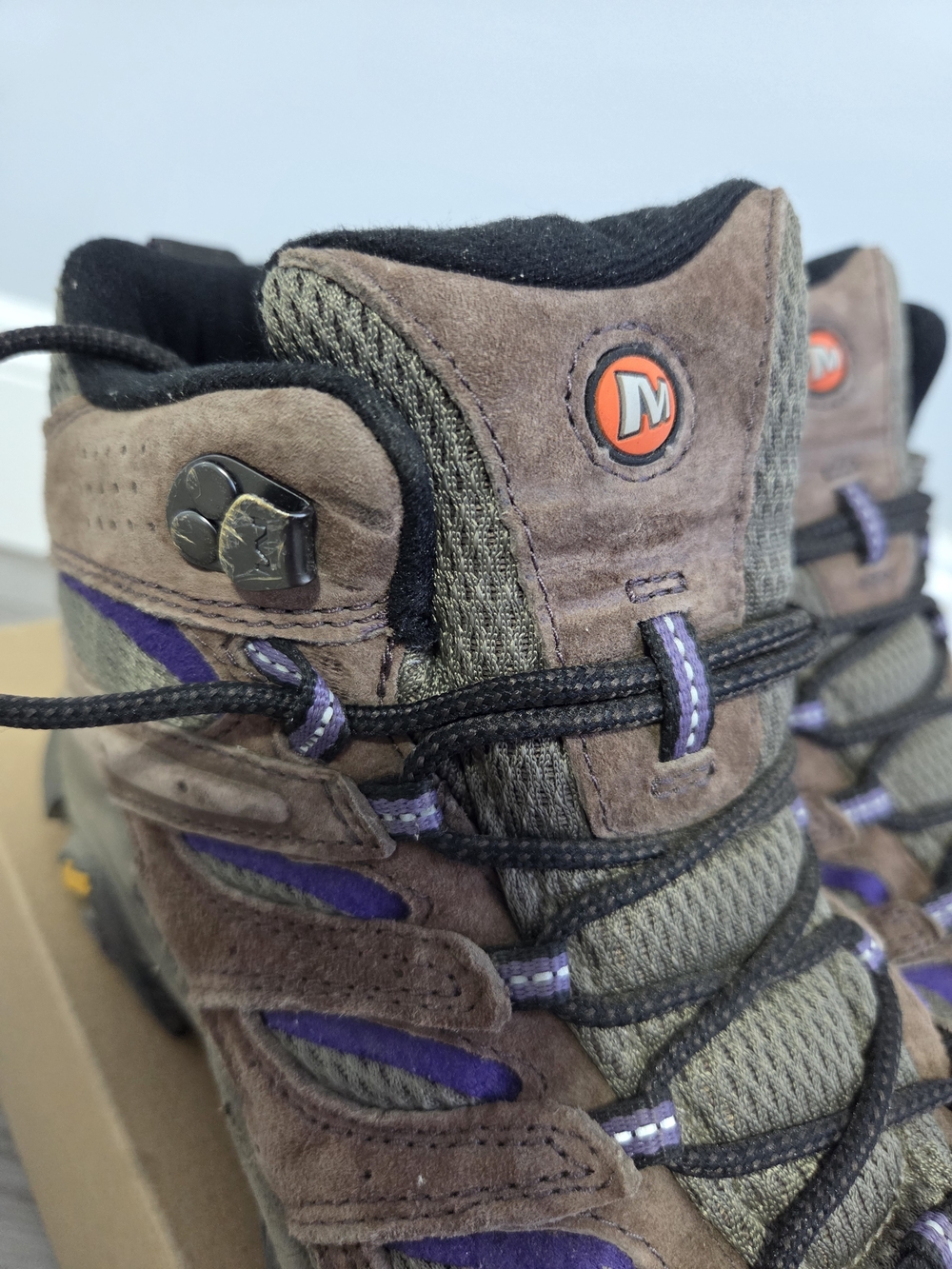 Merrell Women's Moab 3 Suede Leather Mid Vent Hiking Boots Size 8.5 - Picture 3 of 6